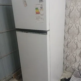 LG holodilnik satlyk