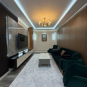 МИР 3 2 КОМНАТЫ 1 ЭТАЖ ЛЮКС
