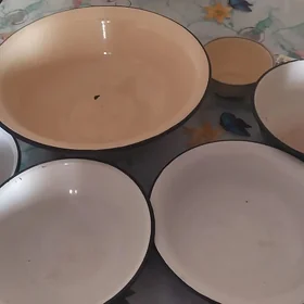 эмалированные чашки