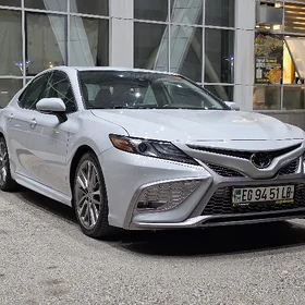 Toyota Camry 2022