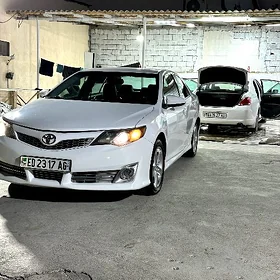 Toyota Camry 2012