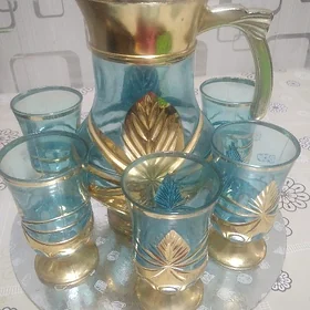 Графин и стаканы для напитков