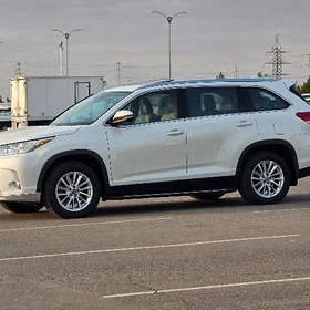 Toyota Highlander 2019