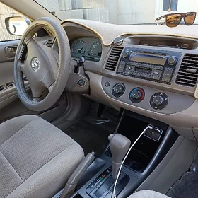 Toyota Camry 2004