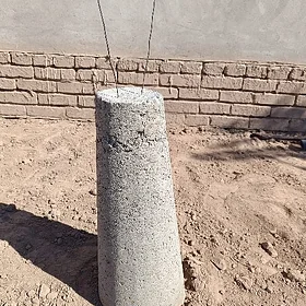 Poluñ salyna goýulýan tumba