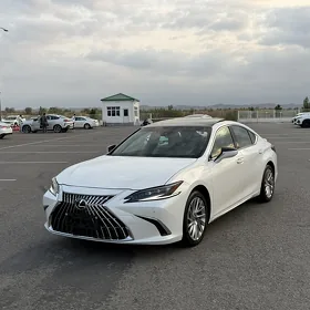 Lexus ES 350 2021