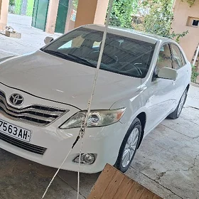 Toyota Camry 2011