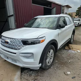 Ford Explorer 2022