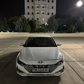Hyundai Elantra 2022