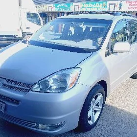 Toyota Sienna 2004