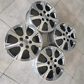 Camry 16 Diska