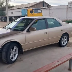 Toyota Camry 1999