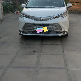 Toyota Sienna 2023