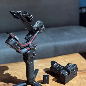 Sony a7 IV - Samyang24 - Ronin