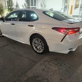 Toyota Camry 2020