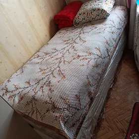кровати