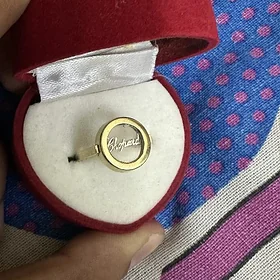 Chopard gyzyl ýüzük