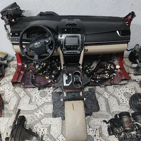 Toyota Camry 2014 Morda Angar