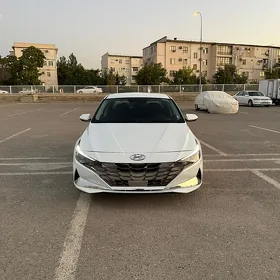 Hyundai Elantra 2021