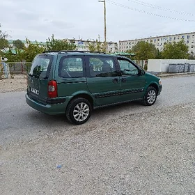 Opel Sintra 1999