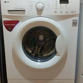 Стираль машинка автомат LG-5кг