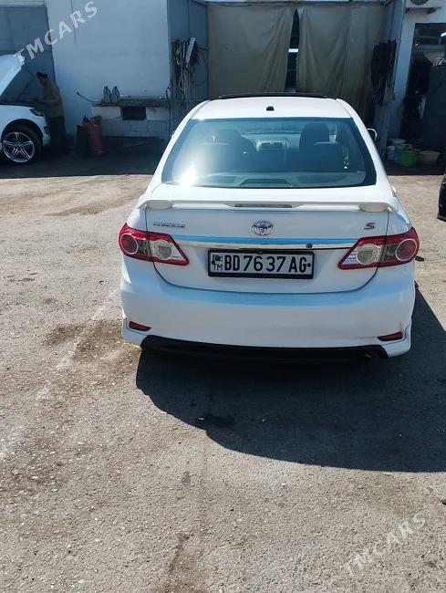 Toyota Corolla 2011 - 1