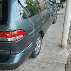 Toyota Sienna 2002
