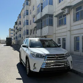 Toyota Highlander 2017