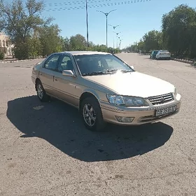 Toyota Camry 1999