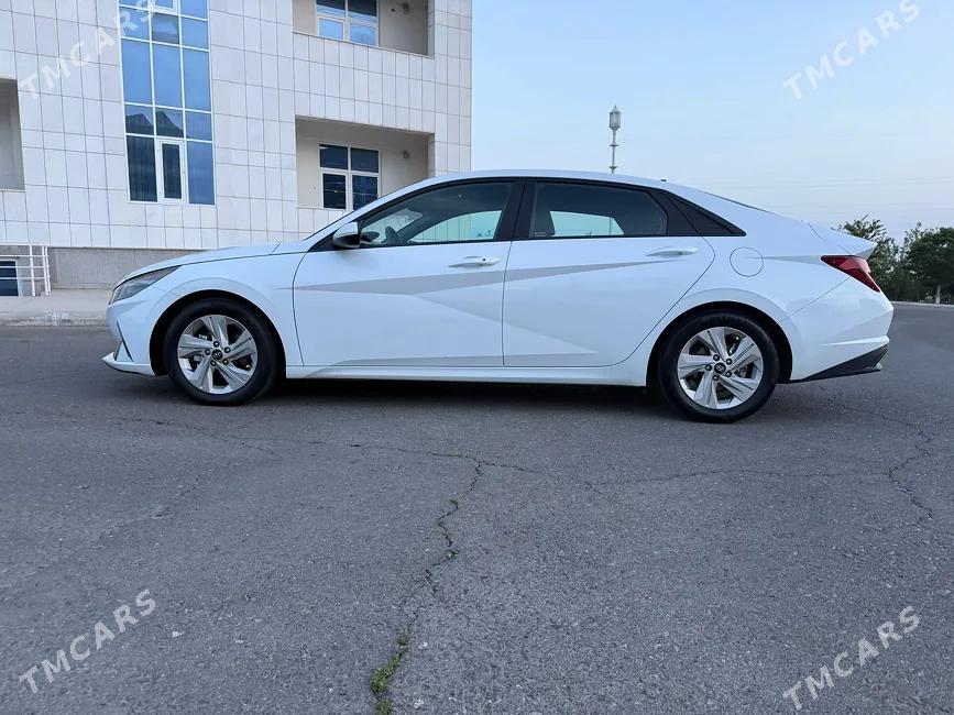 Hyundai Elantra 2022 - 1