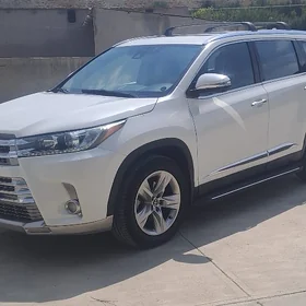 Toyota Highlander 2018