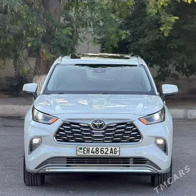 Toyota Highlander 2021