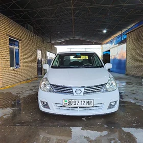 Nissan Versa 2010