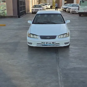 Toyota Camry 2001
