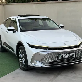 Toyota Crown 2023
