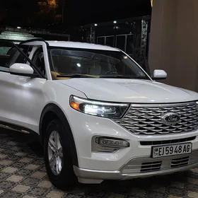 Ford Explorer 2023