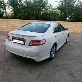 Toyota Camry 2011