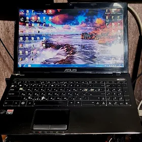 Noutbuk asus