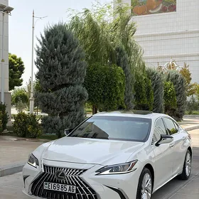 Lexus ES 2023