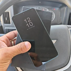 Samsung s22 8/256