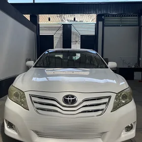 Toyota Camry 2010