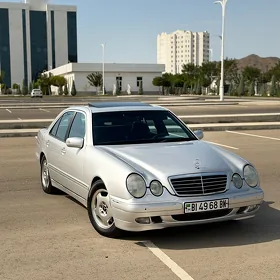 Mercedes-Benz E320 2002