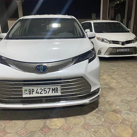 Toyota Sienna 2021