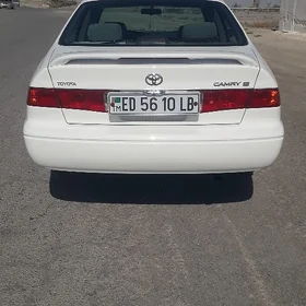 Toyota Camry 2001