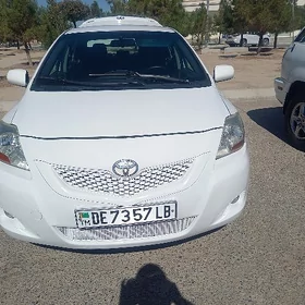 Toyota Yaris 2012