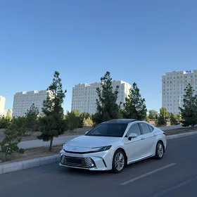 Toyota Camry 2025
