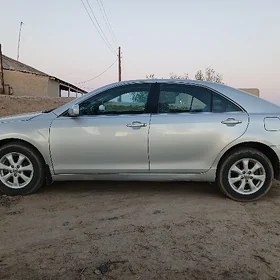 Toyota Camry 2011
