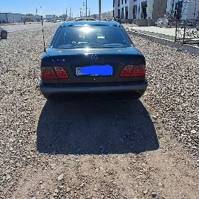 Mercedes-Benz E-Class 1998