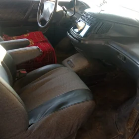 Toyota Previa 1992