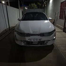 Kia K5 2023